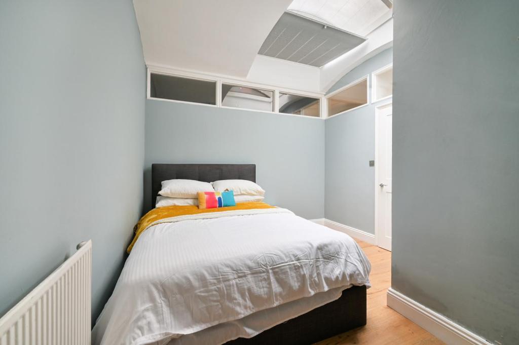 Cozy Hideaway In South Ken! Apartment Londra Exterior foto