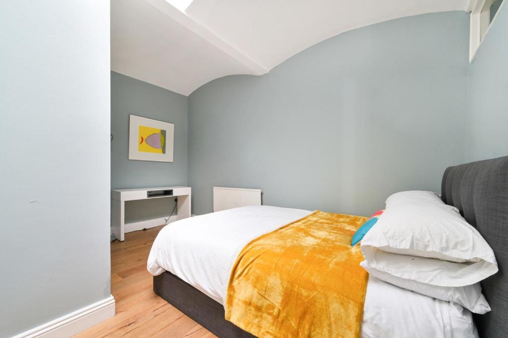 Cozy Hideaway In South Ken! Apartment Londra Exterior foto