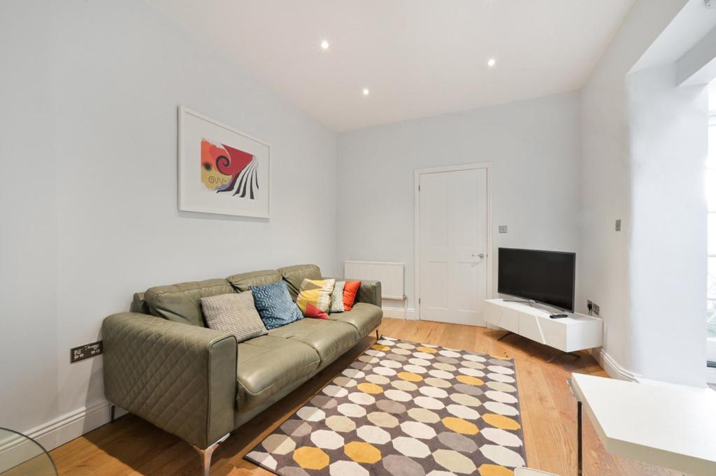 Cozy Hideaway In South Ken! Apartment Londra Exterior foto